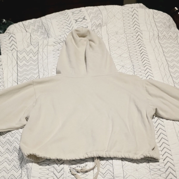 Victoria's Secret PINK cream with leopard print logo cropped hoodie Size L - Picture 2 of 6